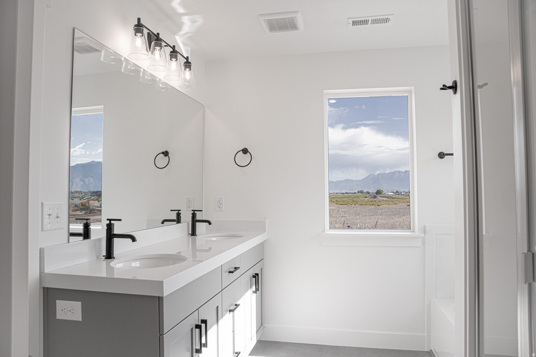ARROWHEAD SPRINGS - Residential
