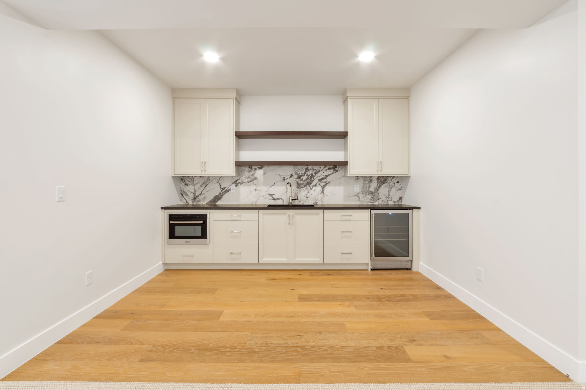 EASTRIDGE ESTATES - Residential