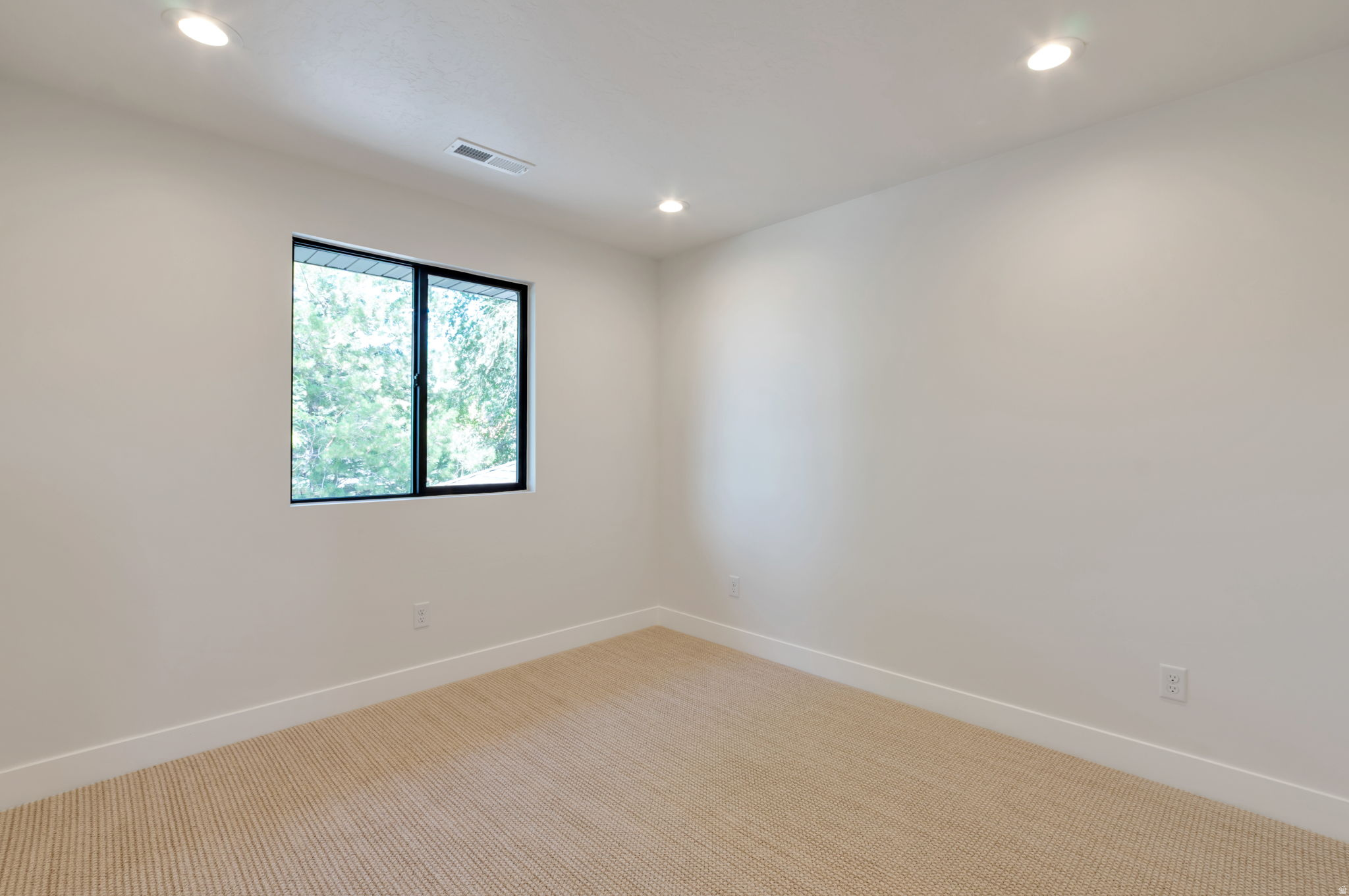 EASTRIDGE ESTATES - Residential