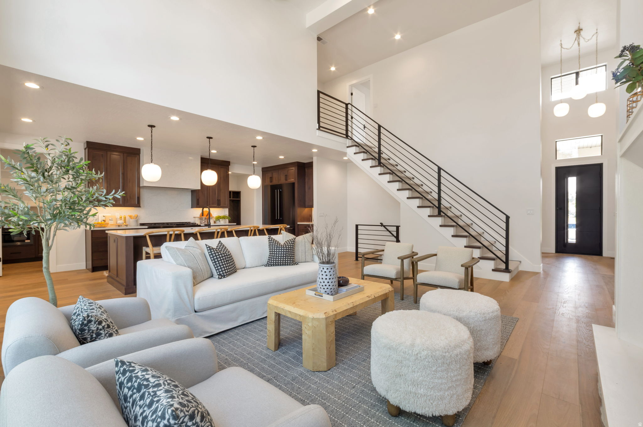 EASTRIDGE ESTATES - Residential