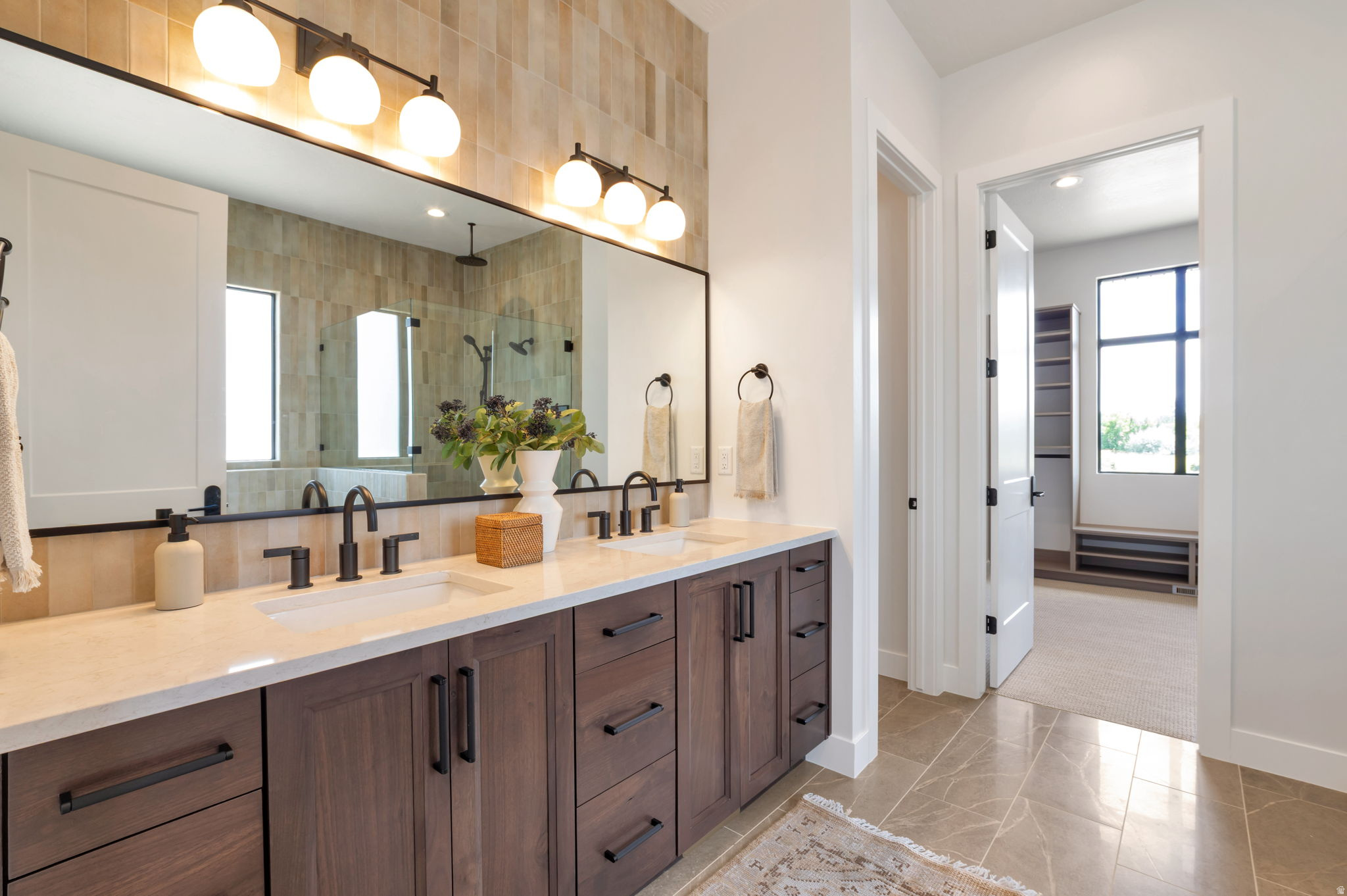 EASTRIDGE ESTATES - Residential