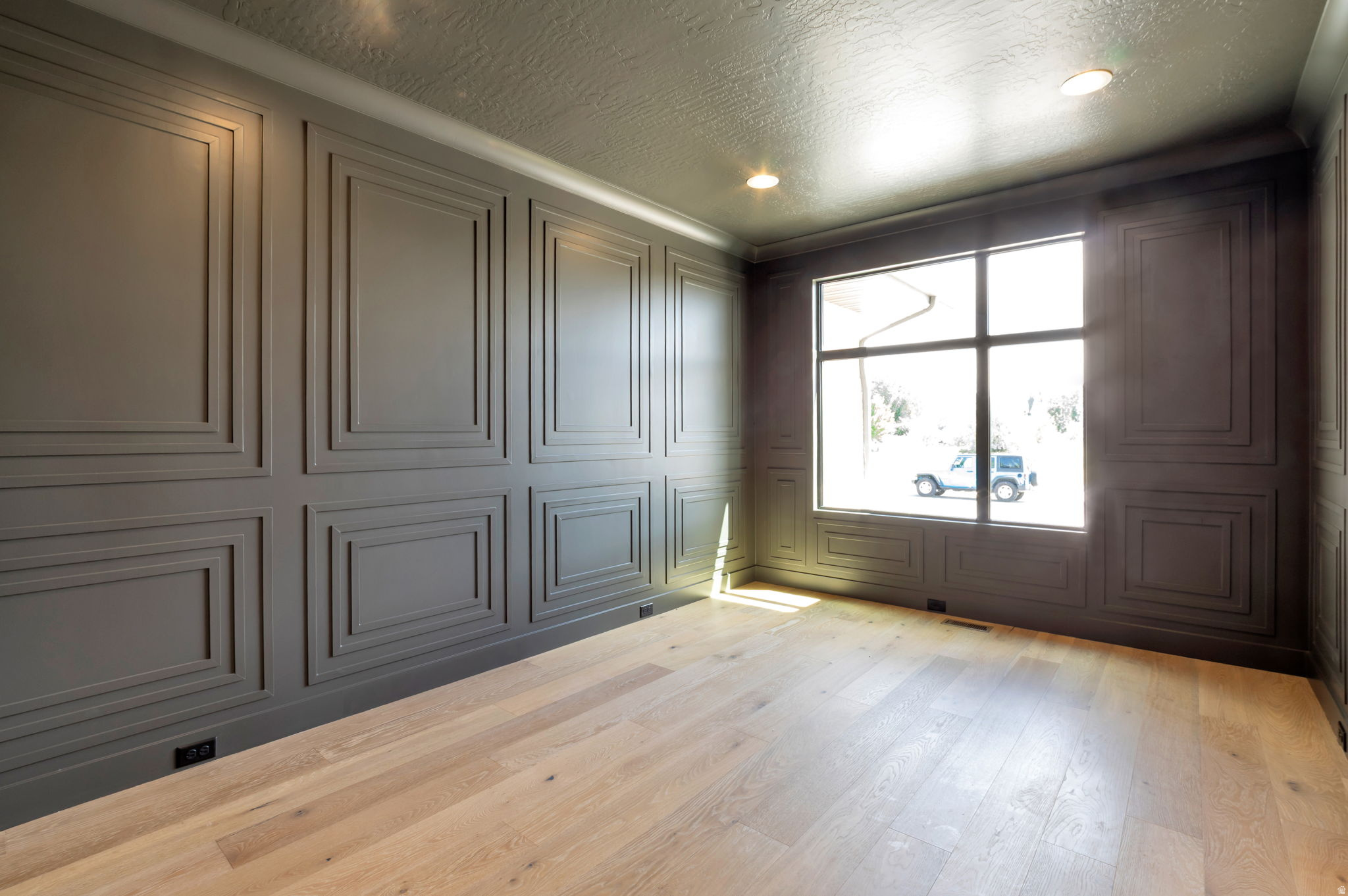 EASTRIDGE ESTATES - Residential