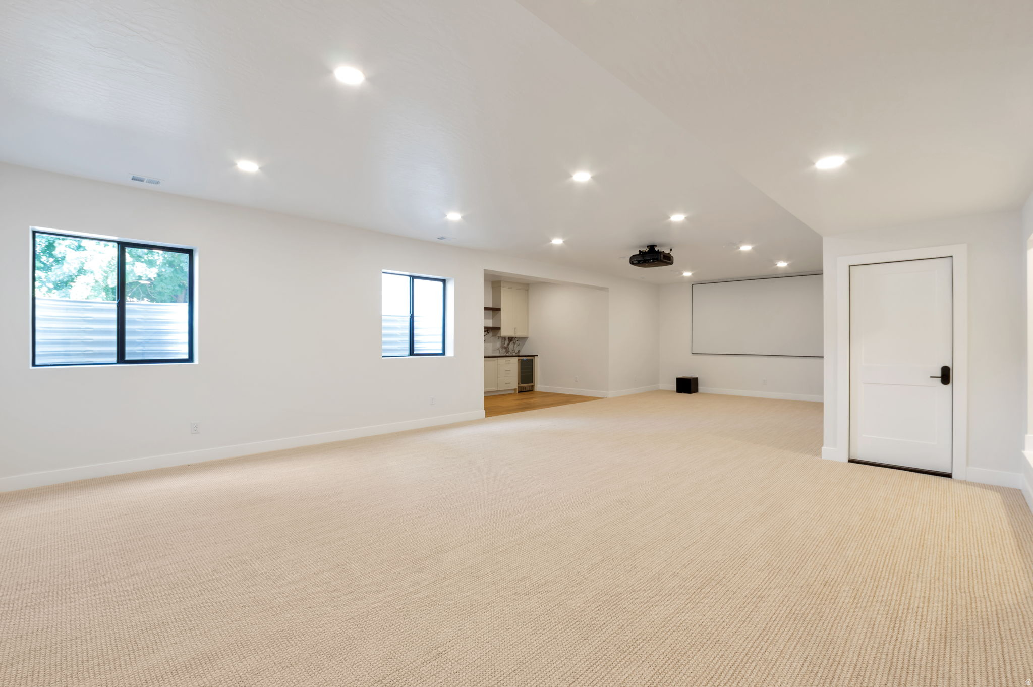 EASTRIDGE ESTATES - Residential
