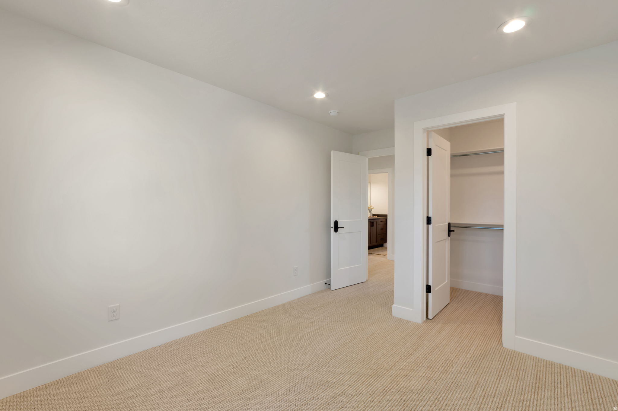 EASTRIDGE ESTATES - Residential
