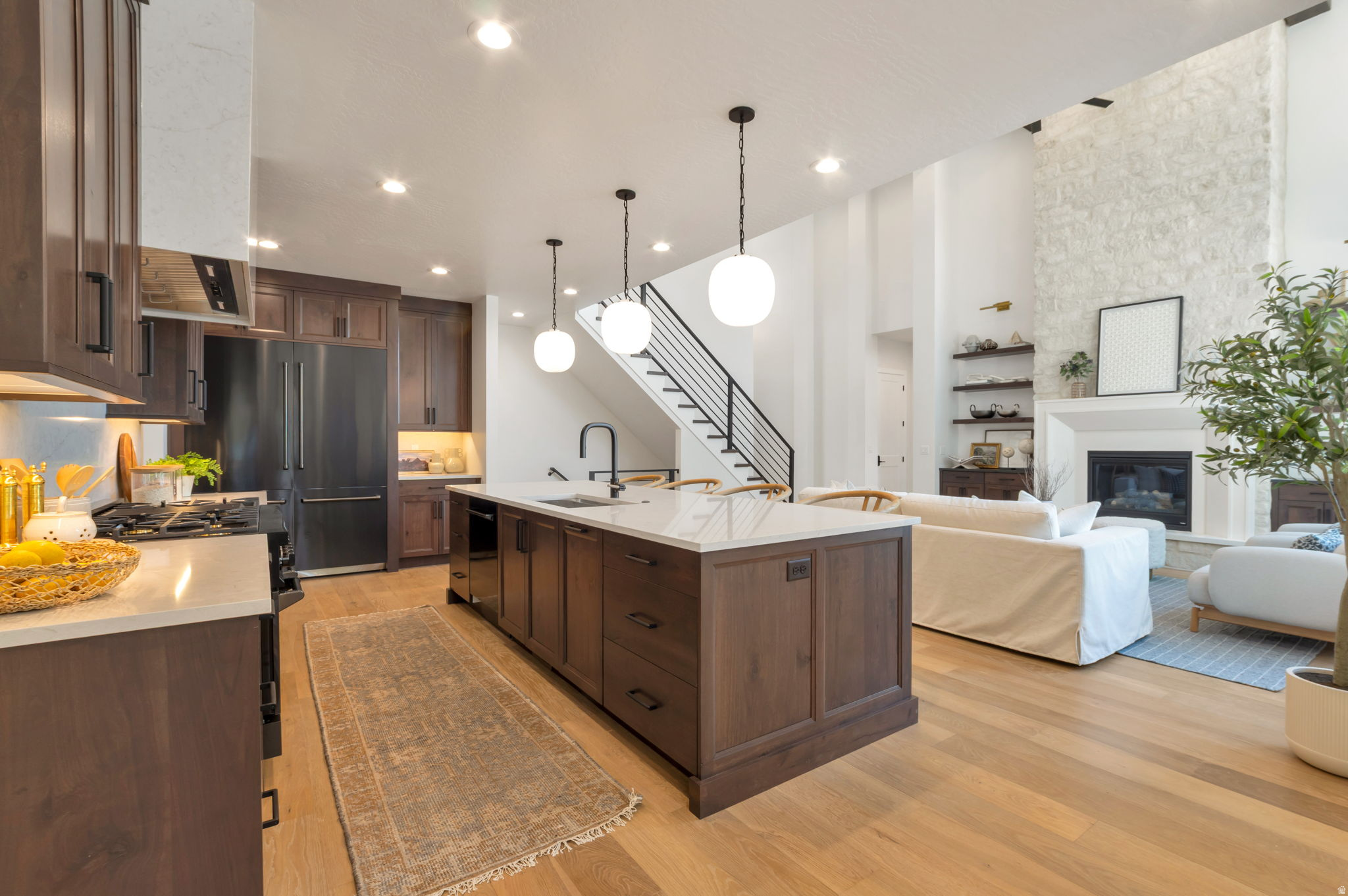 EASTRIDGE ESTATES - Residential