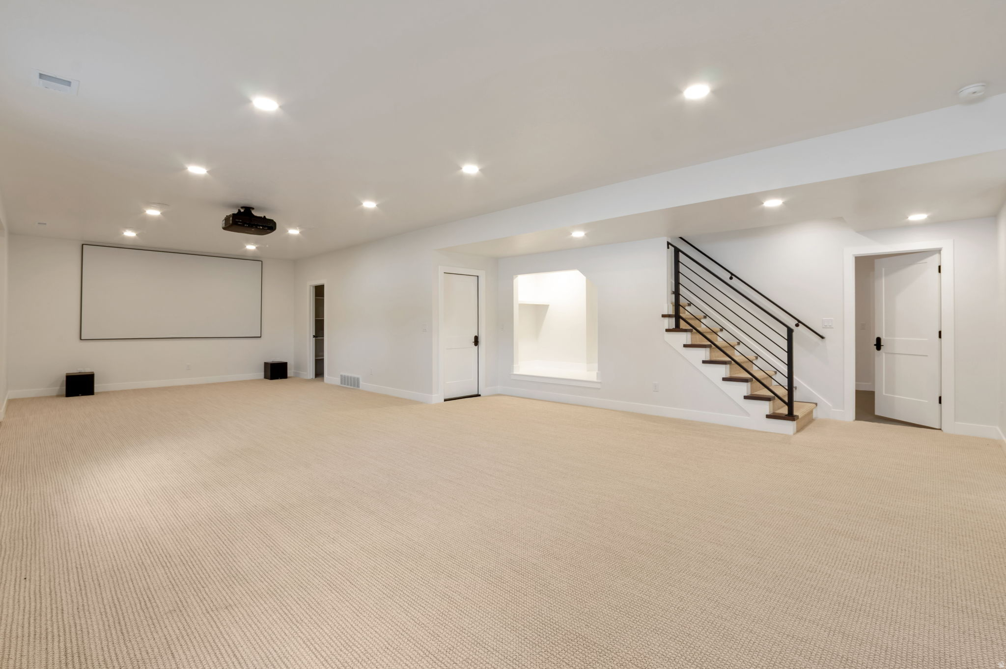 EASTRIDGE ESTATES - Residential