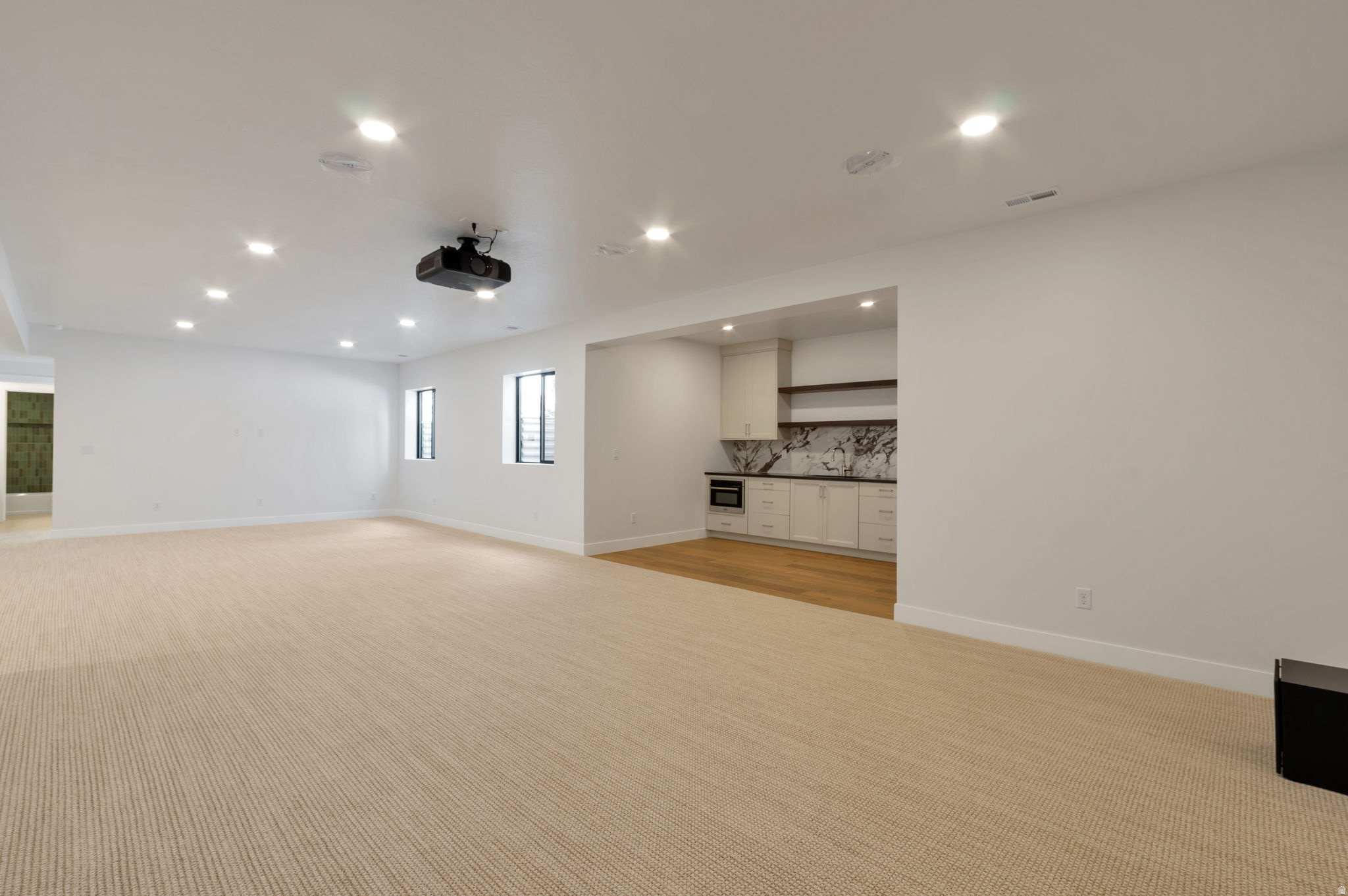 EASTRIDGE ESTATES - Residential