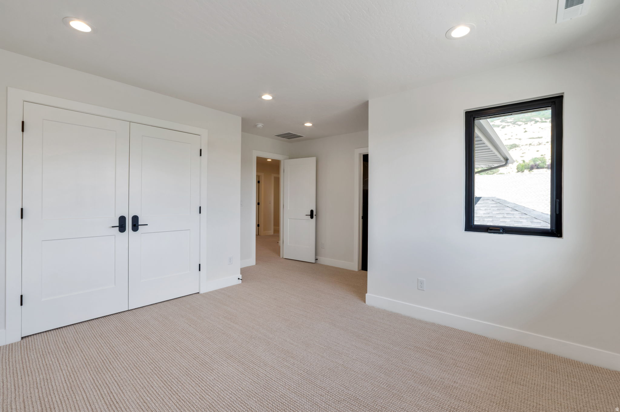 EASTRIDGE ESTATES - Residential
