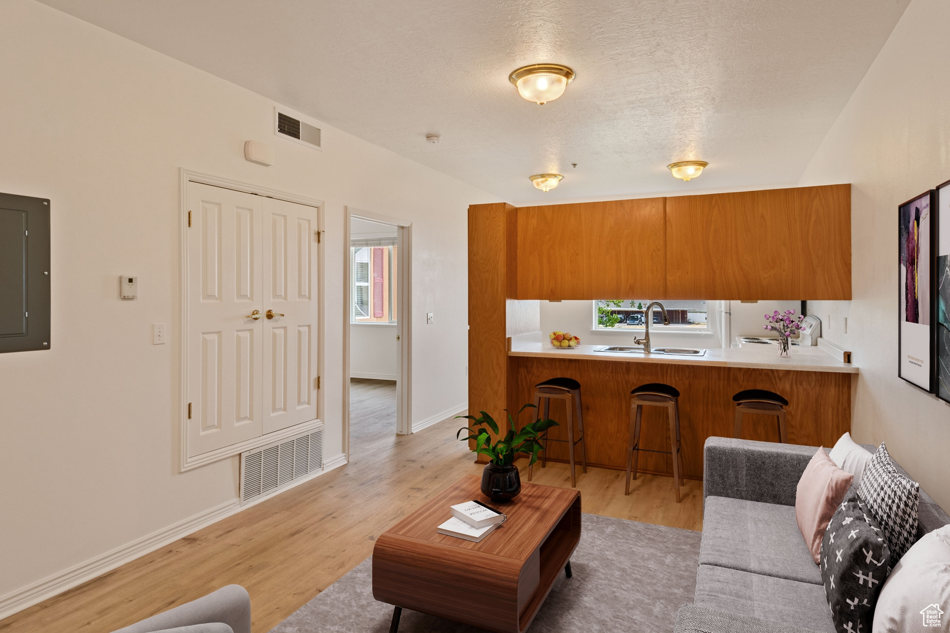 MIRA VISTA CONDO - Residential