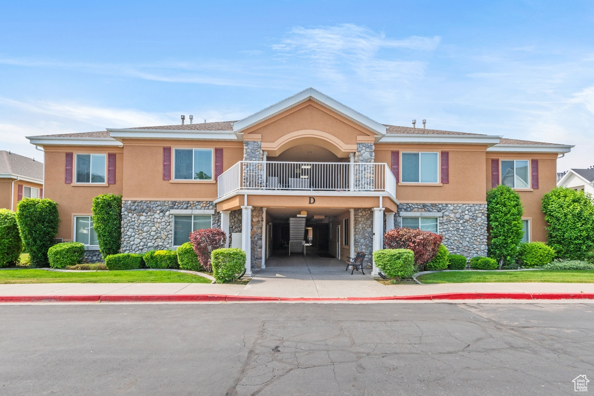 Nestled within the tranquil enclave of Mira Vista Condos, a charming 55 and older community, lies a cozy gem awaiting its next resident. This one-bedroom condominium offers not just a home, but a lifestyle enriched by serene surroundings and vibrant community amenities.  As you step through the doorway, natural light floods the open living space, accentuating the tasteful decor and inviting ambiance. The layout is thoughtfully designed, seamlessly connecting the living area to a well-appointed kitchen adorned with modern appliances and ample storage.  Beyond the private sanctuary of the bedroom, the condo boasts access to Mira Vista's exceptional communal areas. Residents here enjoy leisurely strolls through meticulously landscaped gardens, relaxing moments in the library immersed in a good book, or gathering with neighbors in the welcoming social spaces.  Priced competitively, this condominium presents a rare opportunity to embrace the comforts of maintenance-free living within a vibrant community tailored to the needs of active adults. Whether you're seeking a peaceful retreat or a place to cultivate new friendships, Mira Vista offers the ideal blend of comfort, convenience, and community.