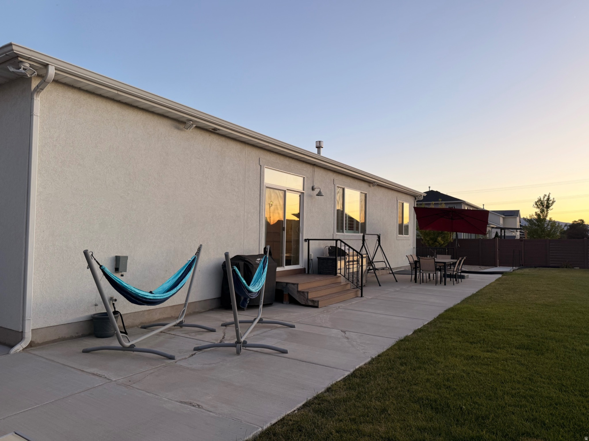 THE HAMPTONS - Residential