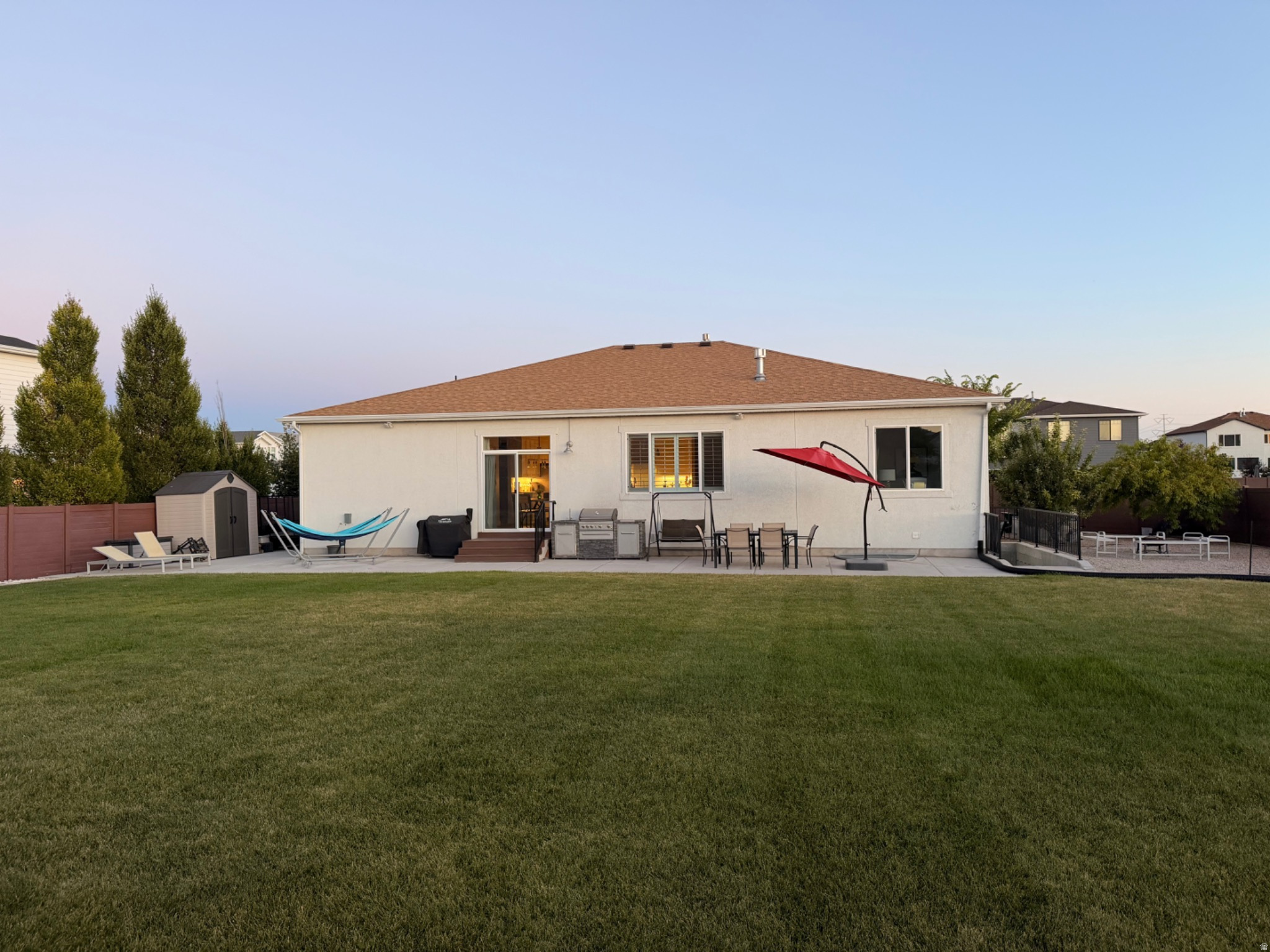 THE HAMPTONS - Residential