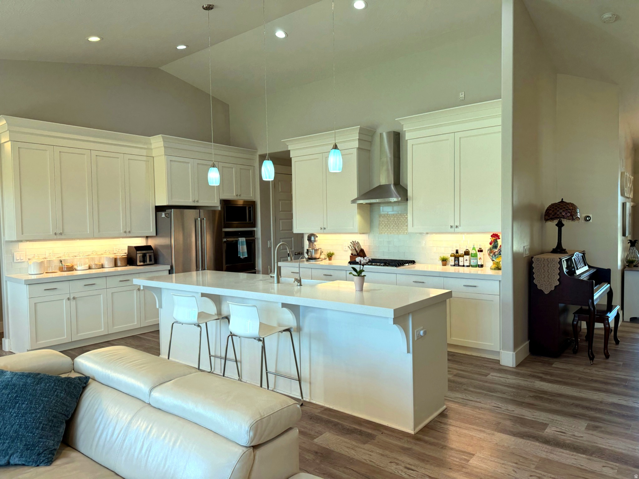 THE HAMPTONS - Residential