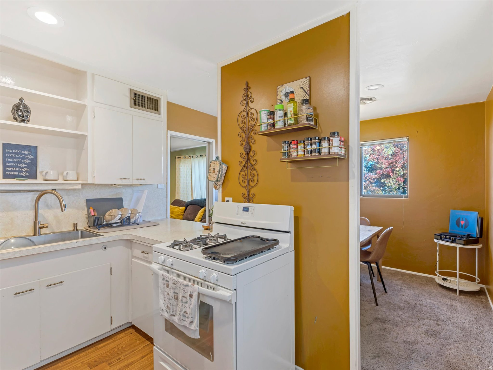 HOFFMAN HEIGHTS - Residential