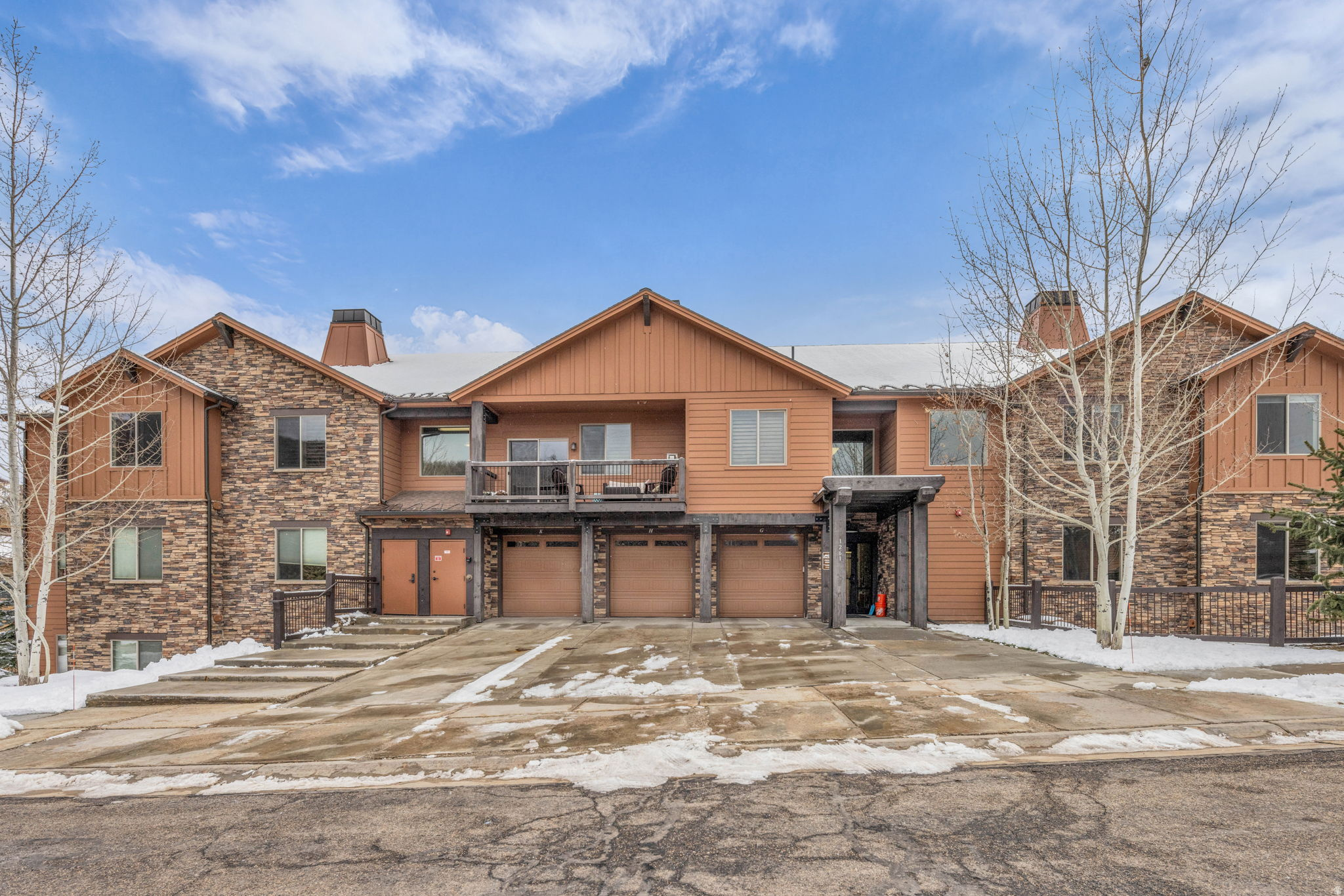 BLACK ROCK RIDGE - Residential