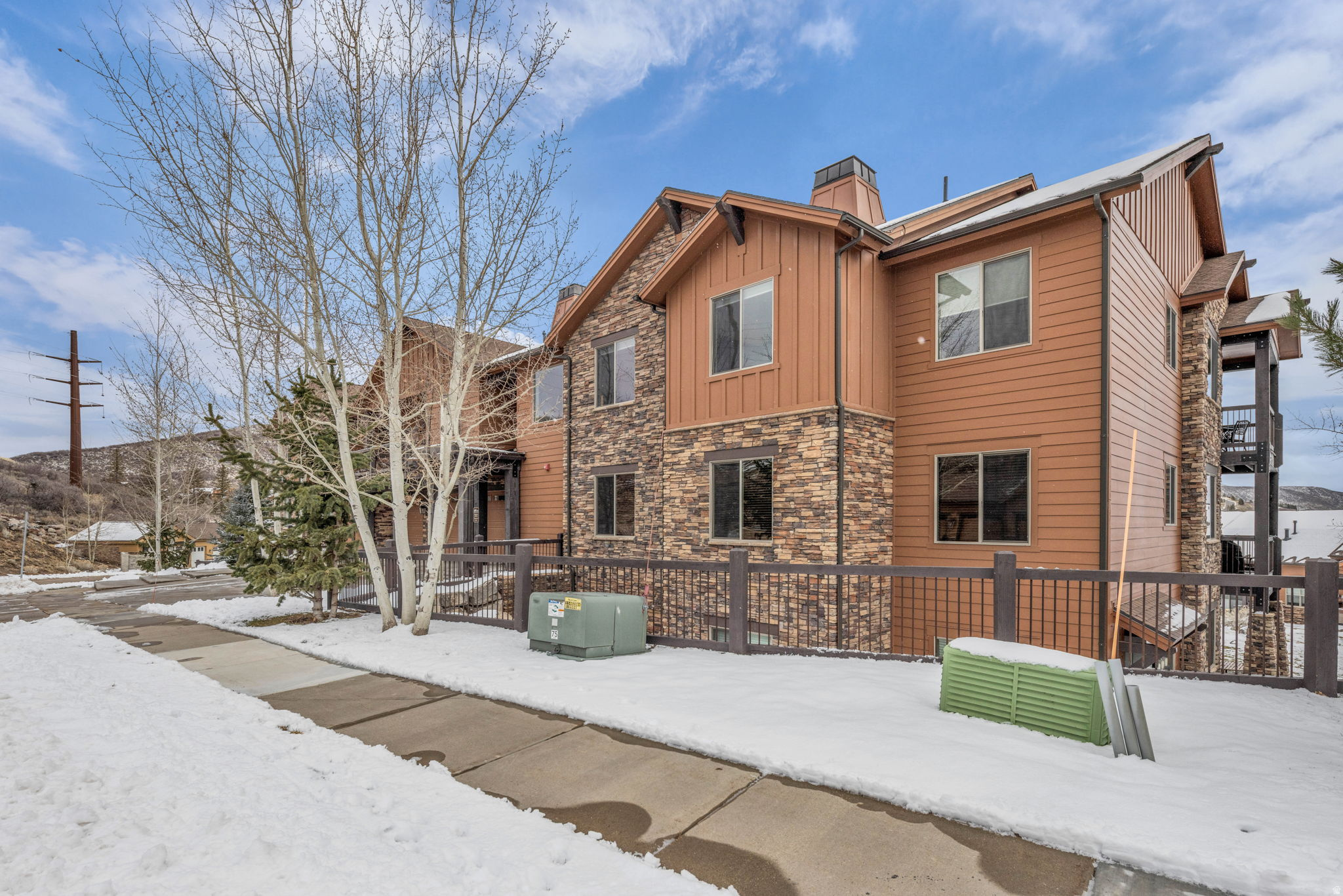 BLACK ROCK RIDGE - Residential