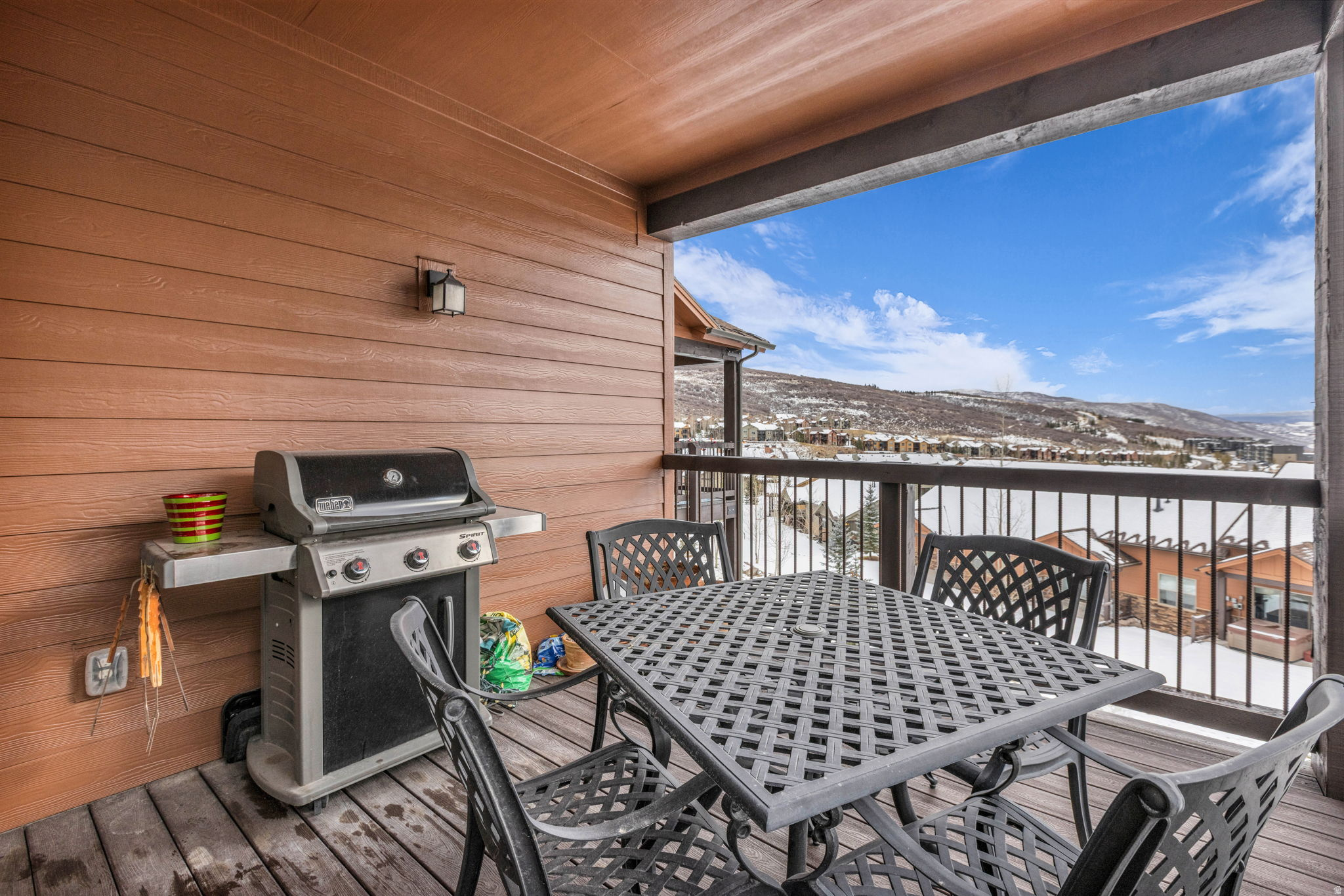 BLACK ROCK RIDGE - Residential