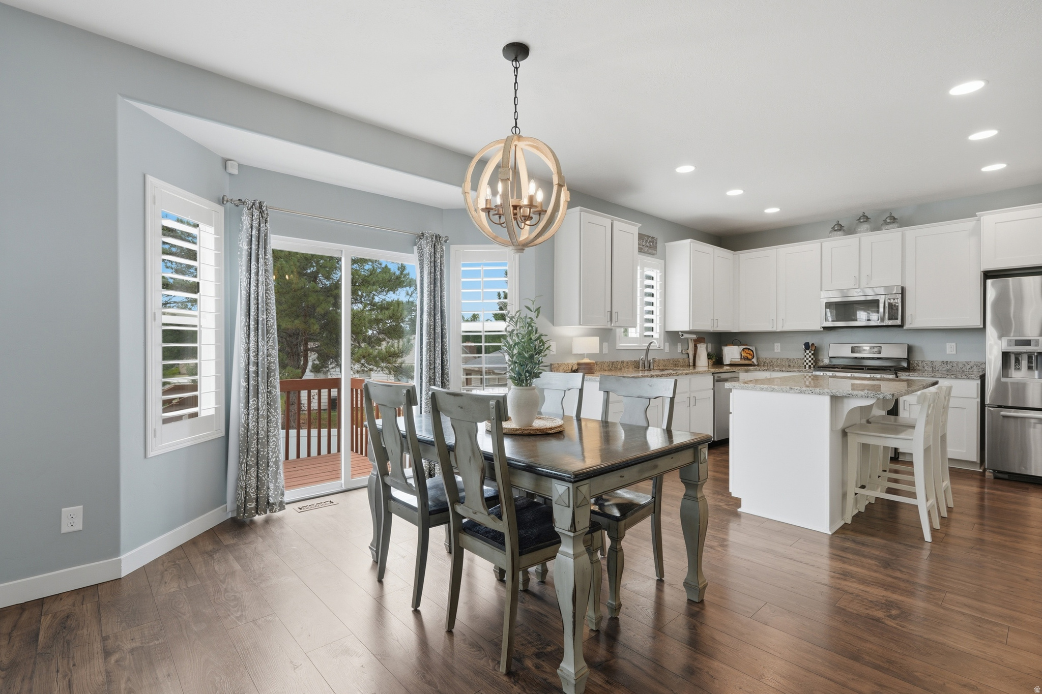 MEADOWS - Residential