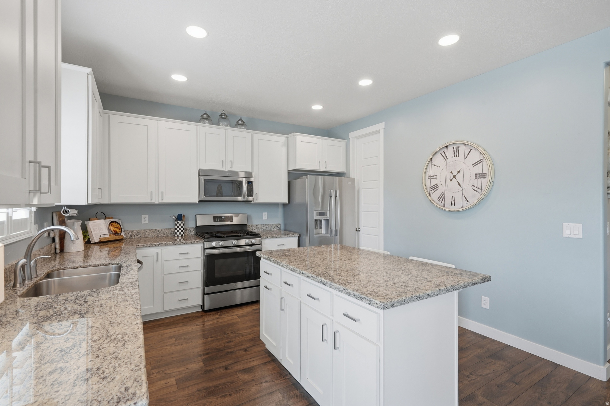 MEADOWS - Residential
