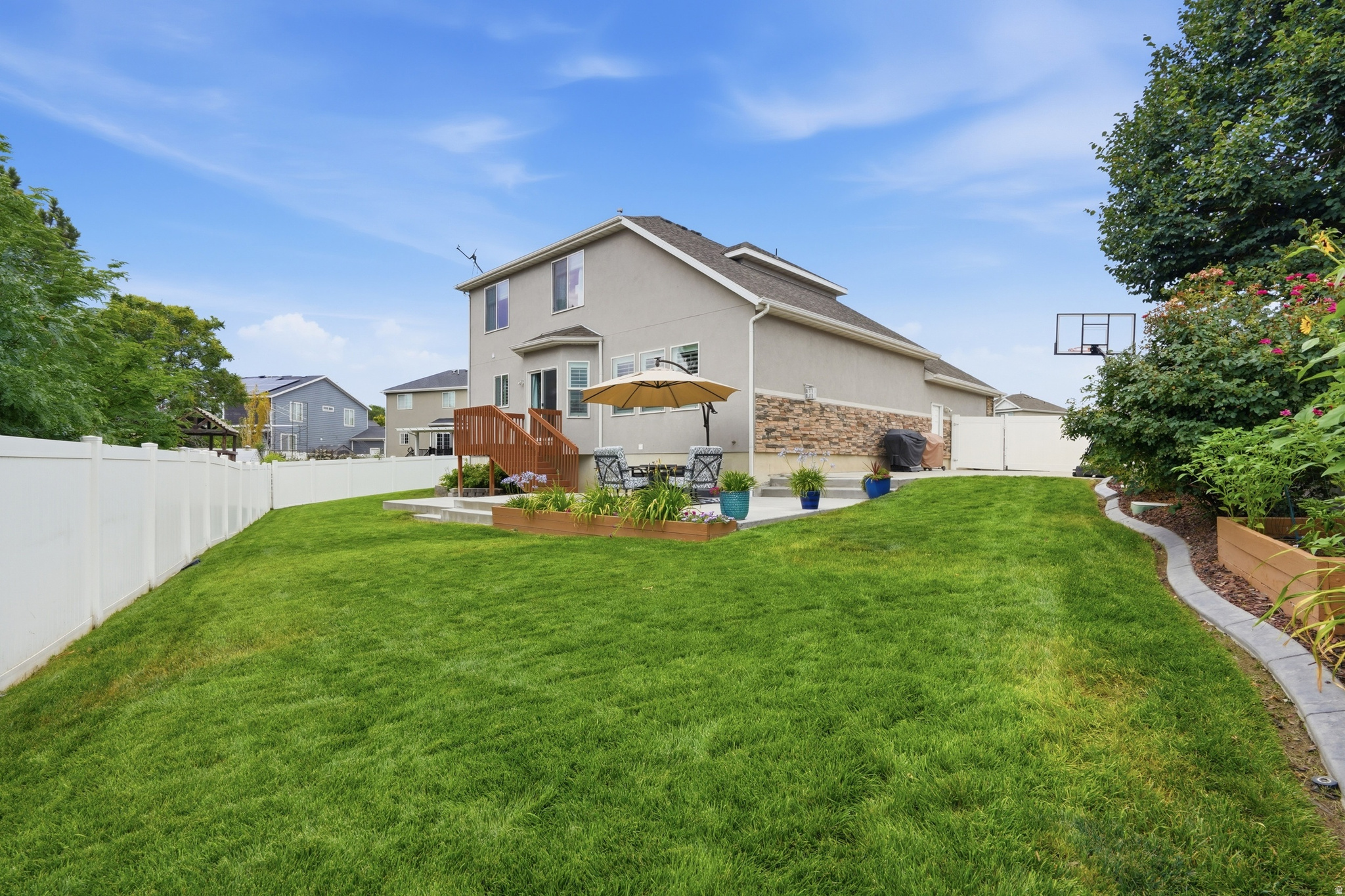 MEADOWS - Residential