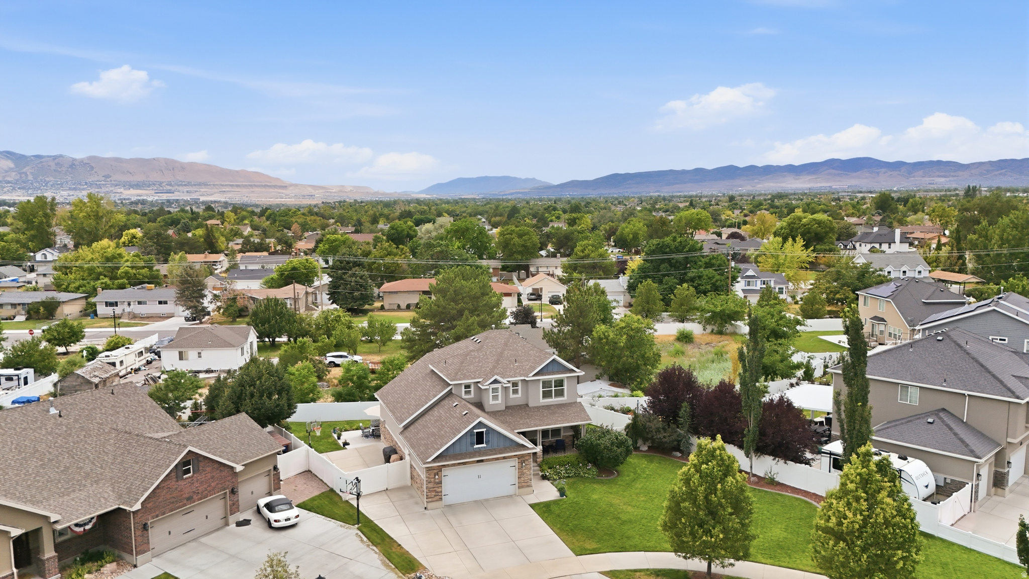 MEADOWS - Residential