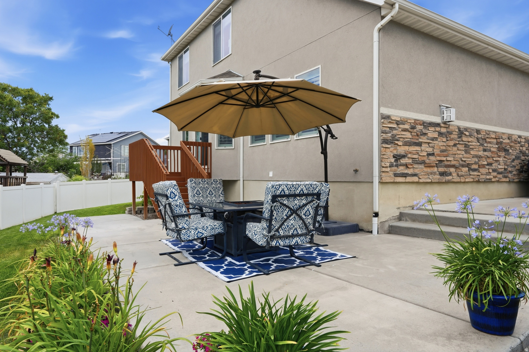 MEADOWS - Residential