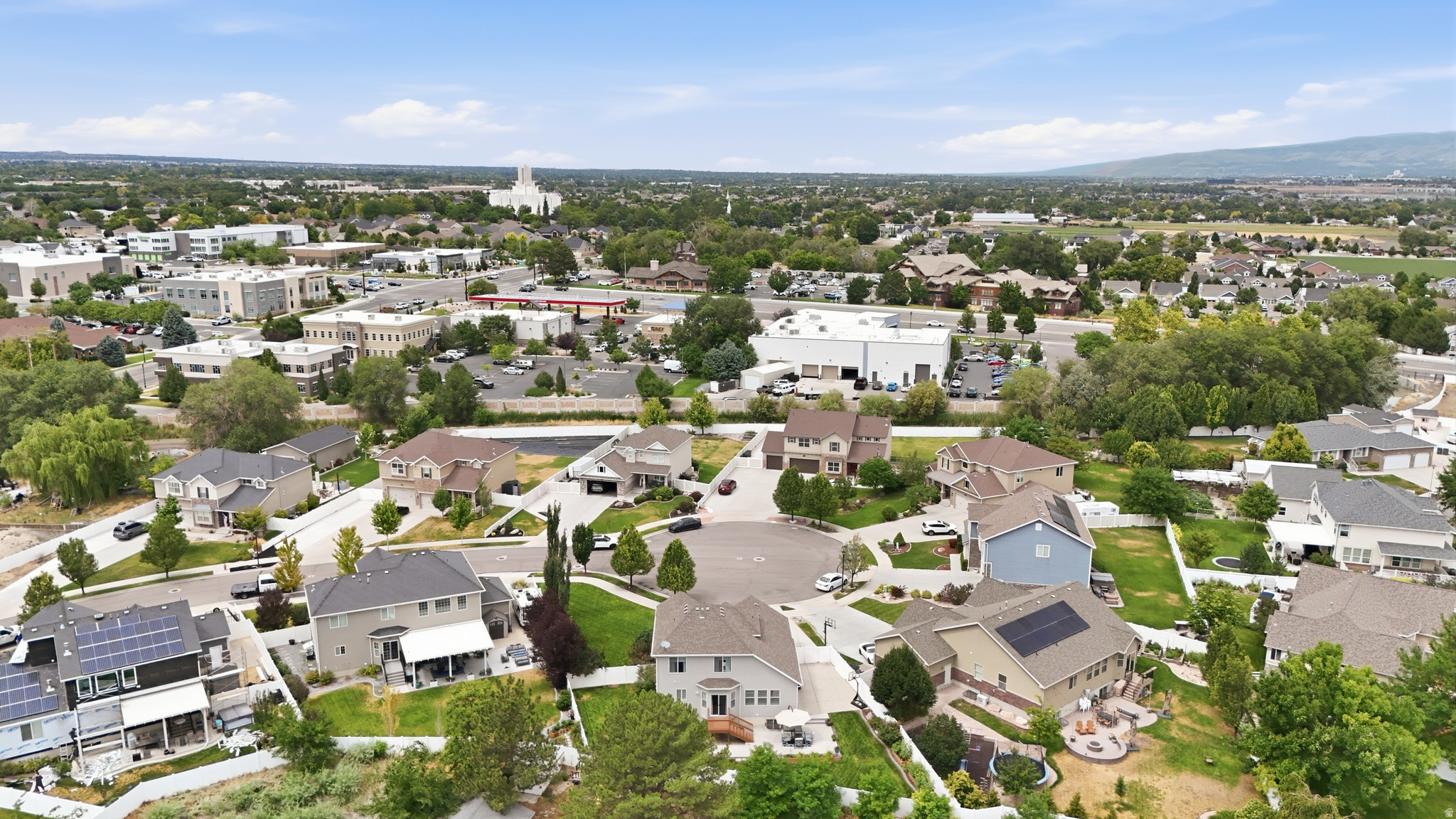 MEADOWS - Residential