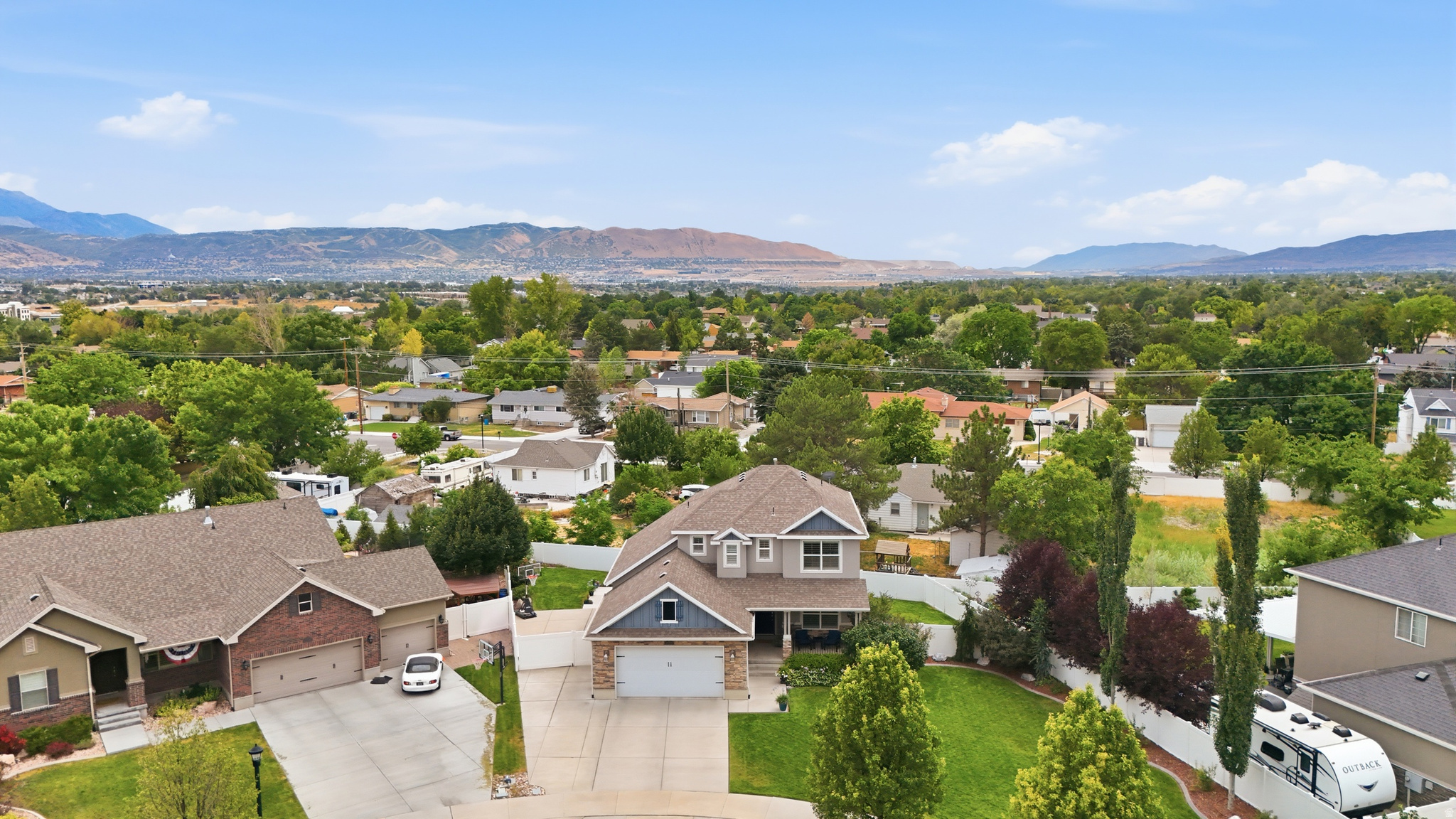 MEADOWS - Residential