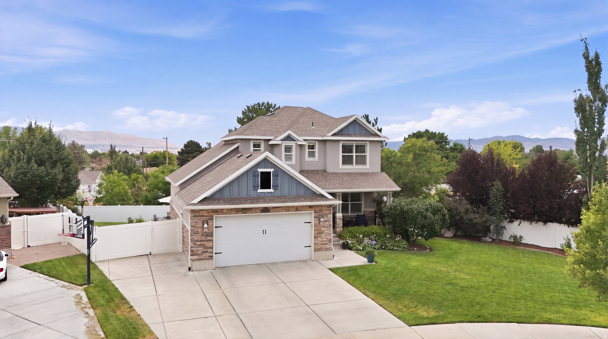 MEADOWS - Residential