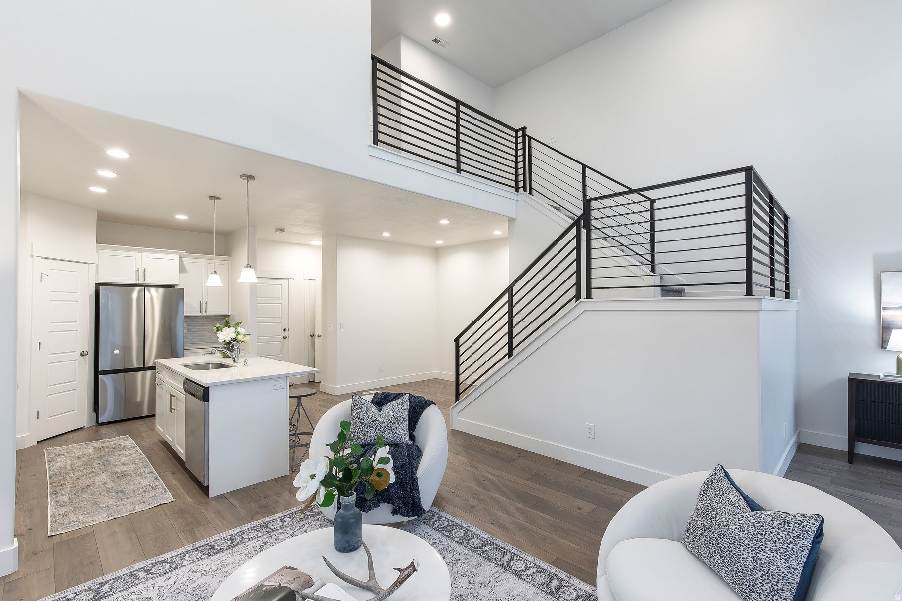 MOUNTAIN RIDGE - Residential