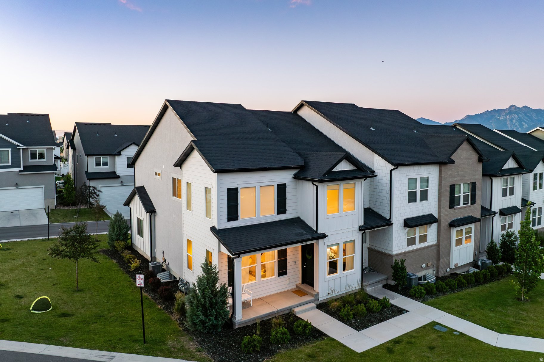 MOUNTAIN RIDGE - Residential