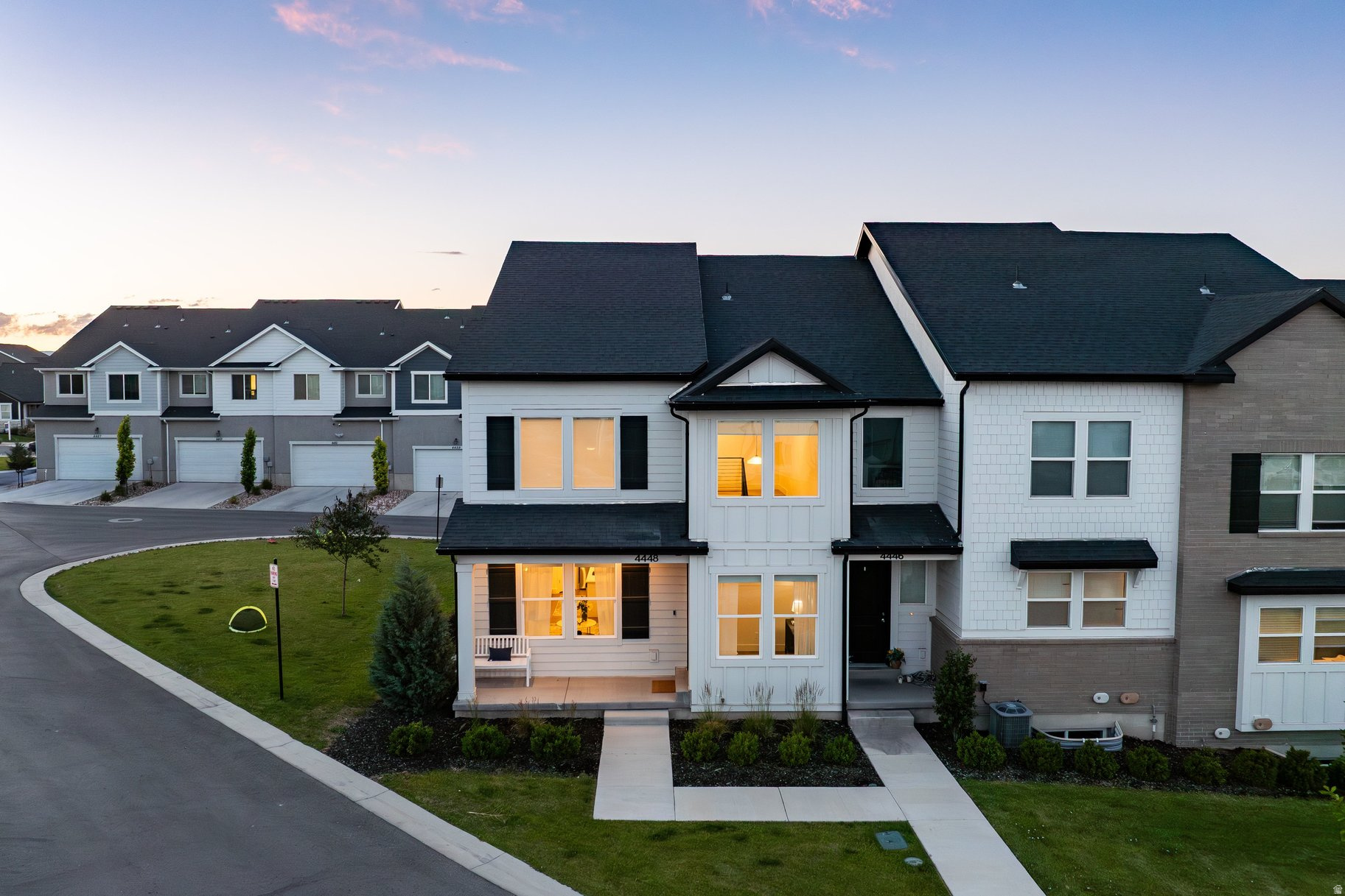 MOUNTAIN RIDGE - Residential