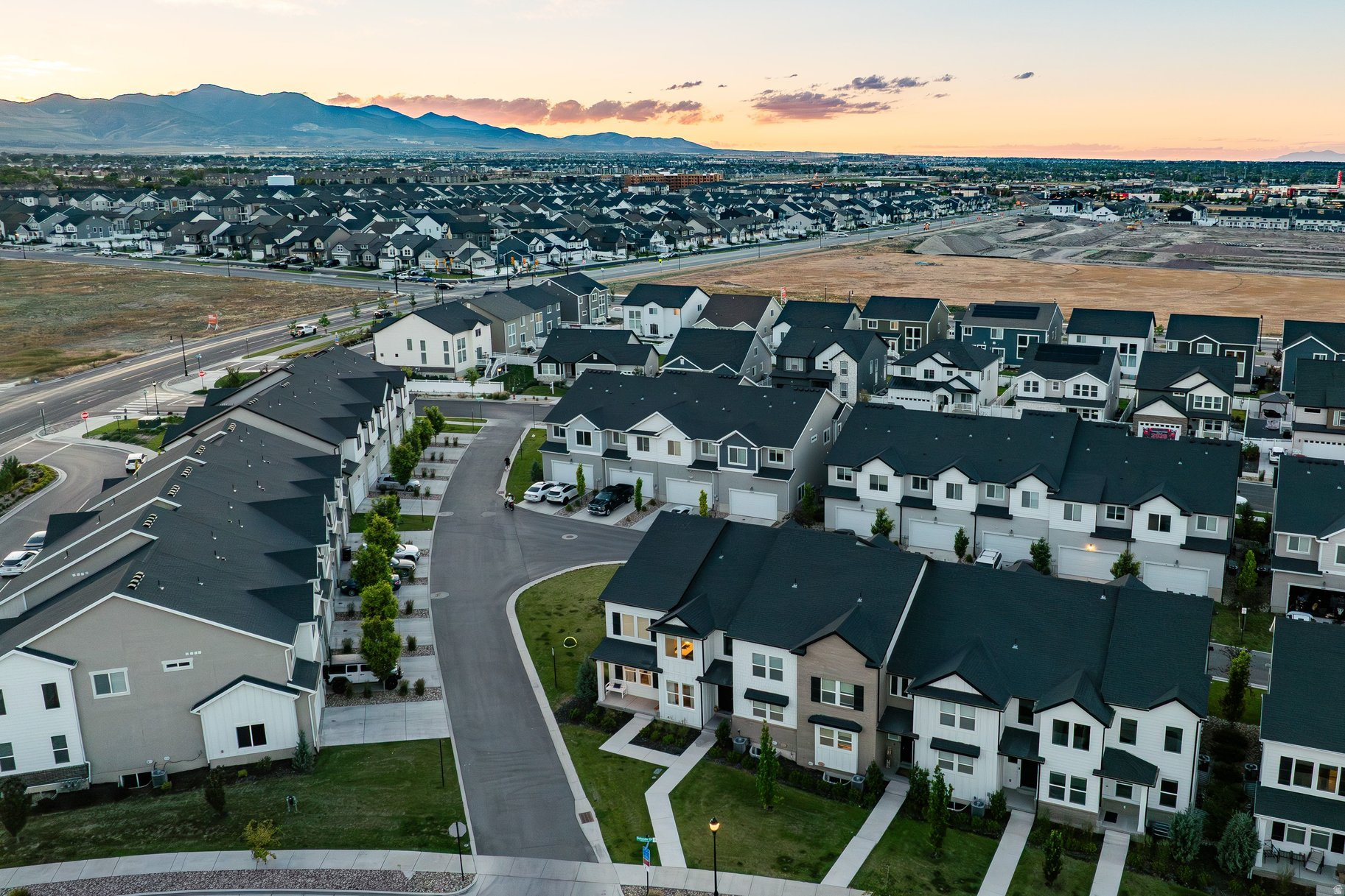 MOUNTAIN RIDGE - Residential