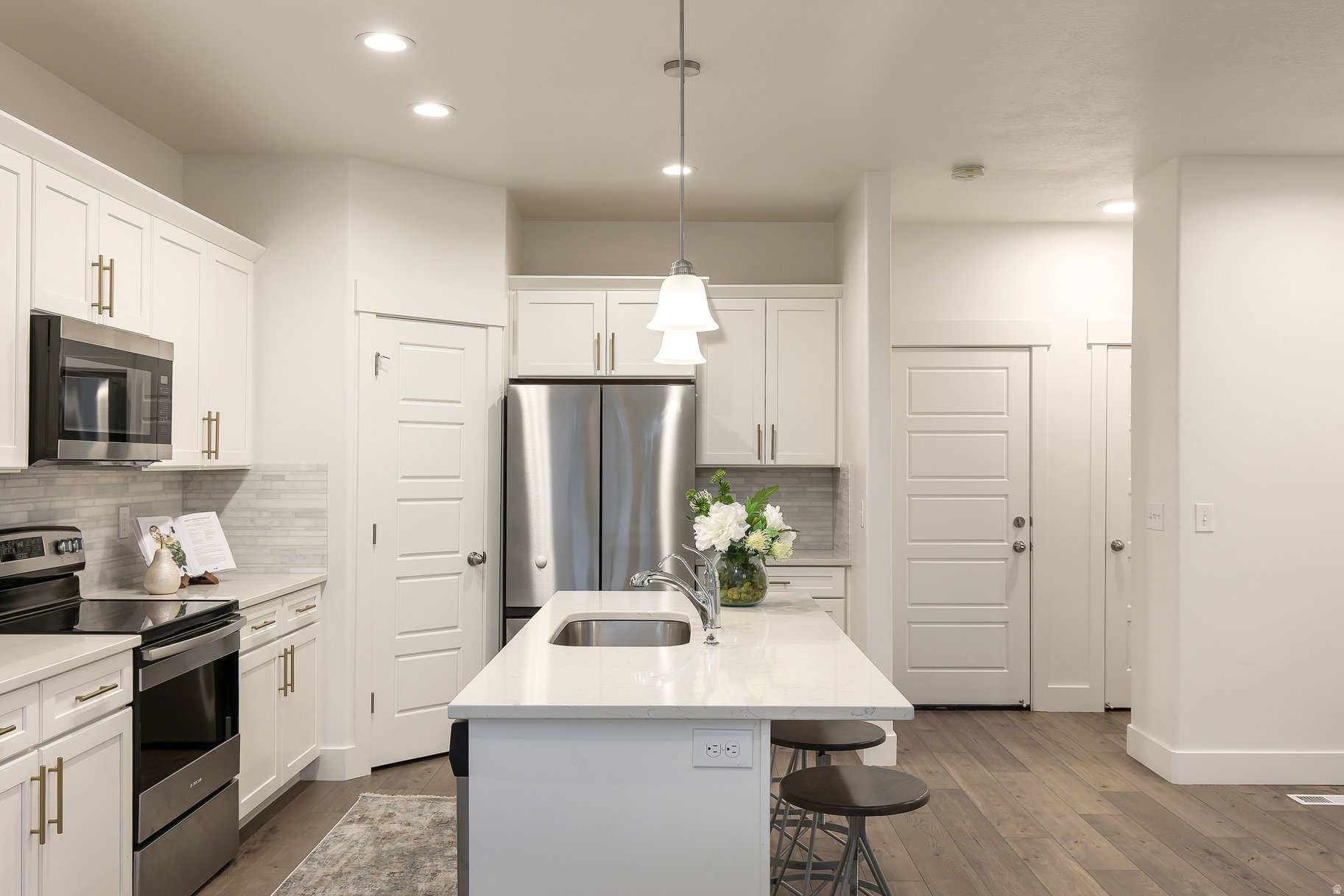MOUNTAIN RIDGE - Residential