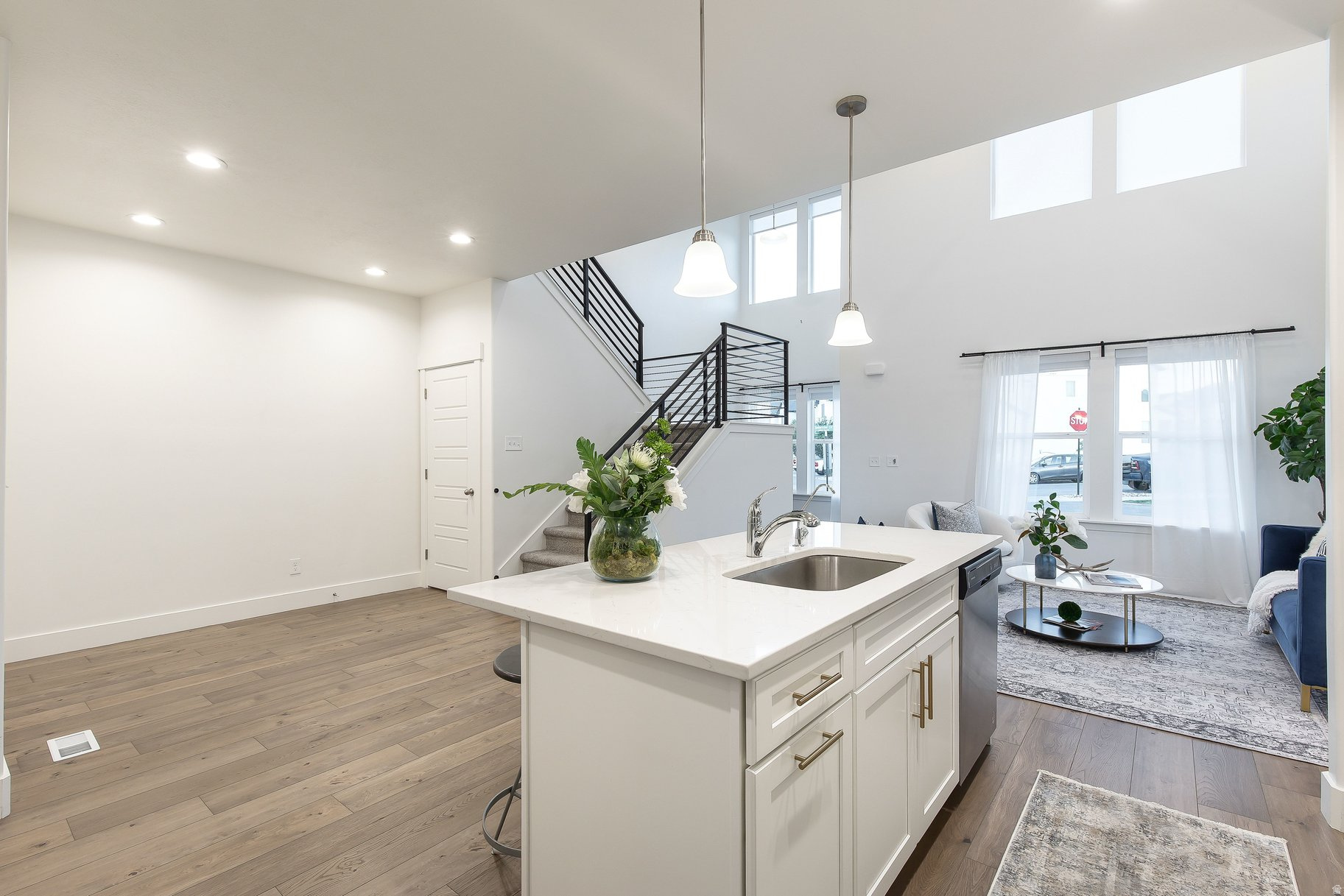 MOUNTAIN RIDGE - Residential