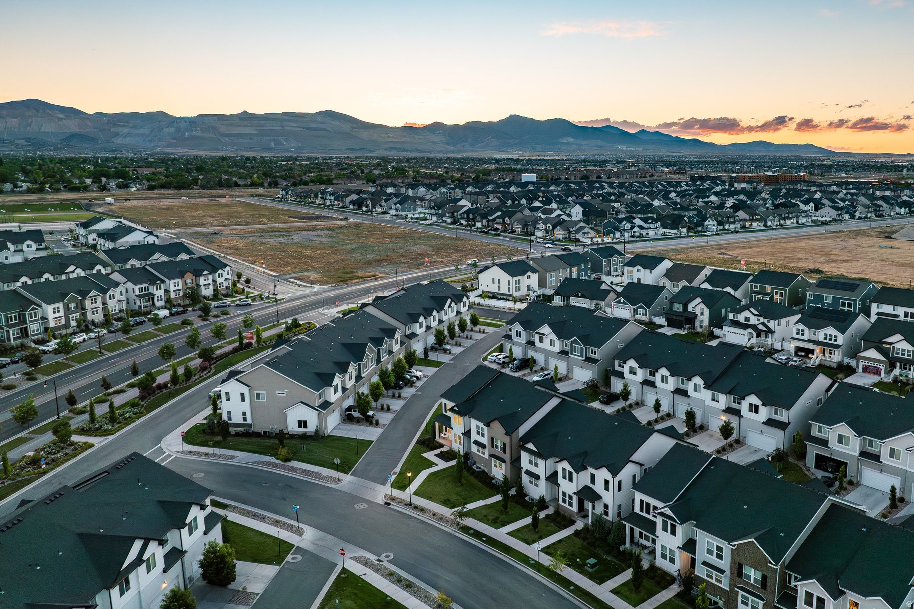 MOUNTAIN RIDGE - Residential