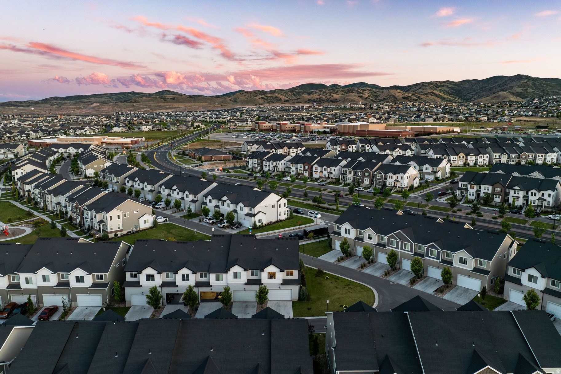 MOUNTAIN RIDGE - Residential