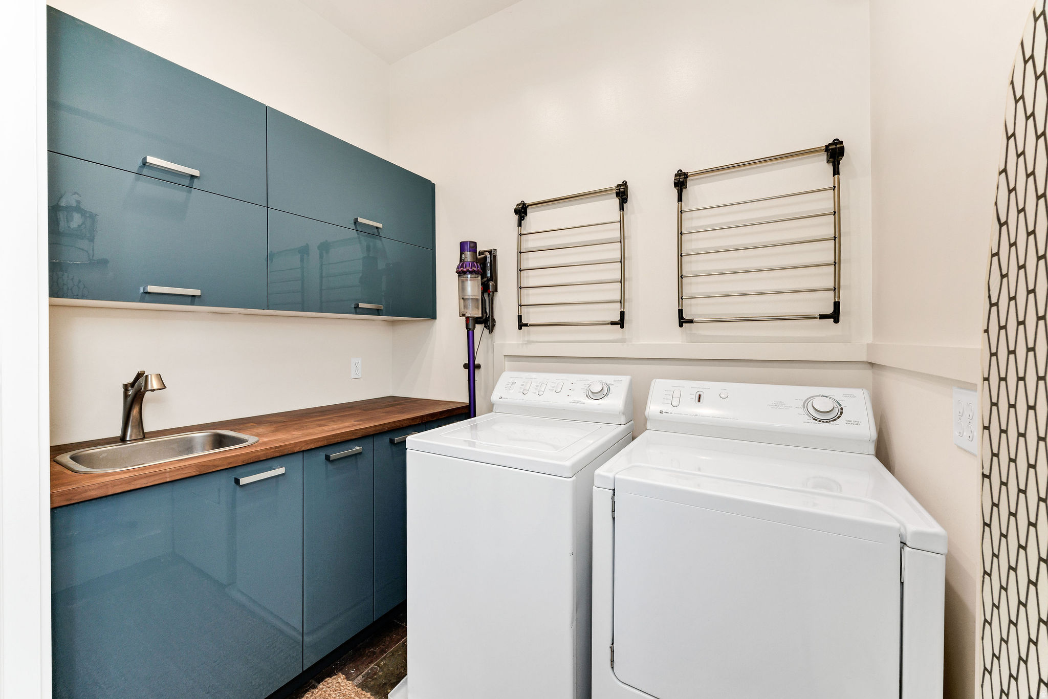 UNIVERSITY HEIGHTS - Residential