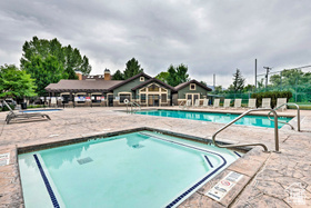 LAKESIDE VILLAGE - Residential