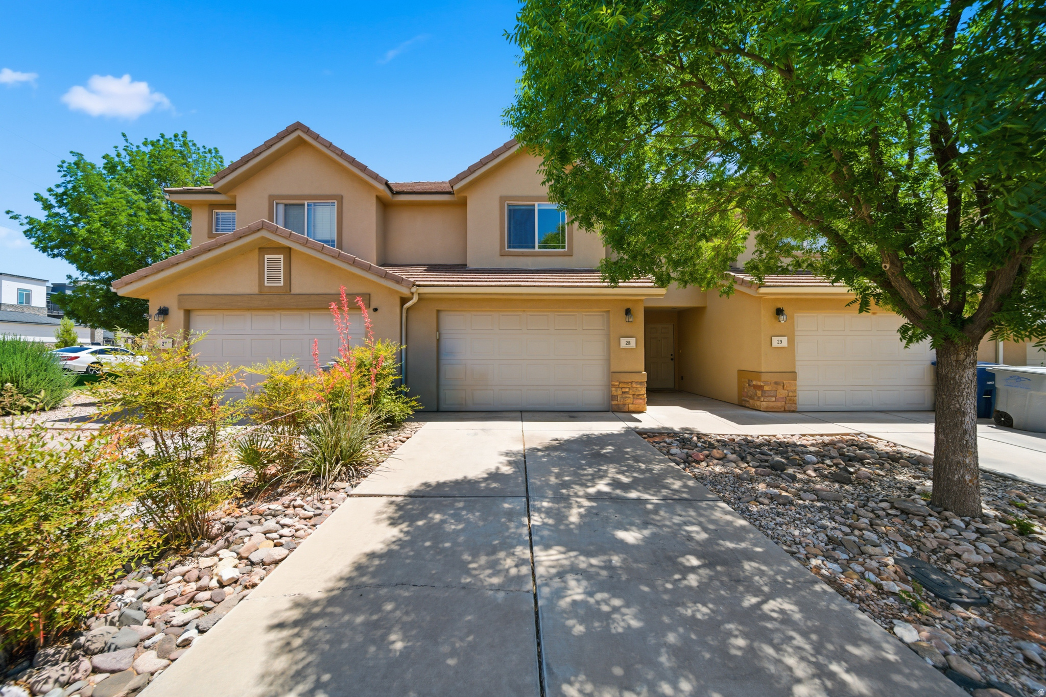 BLUFF VIEW TOWNHOMES - Residential