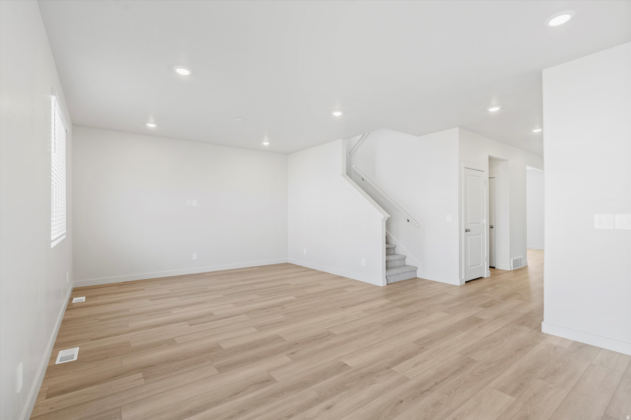 STRATTON ACRES - Residential