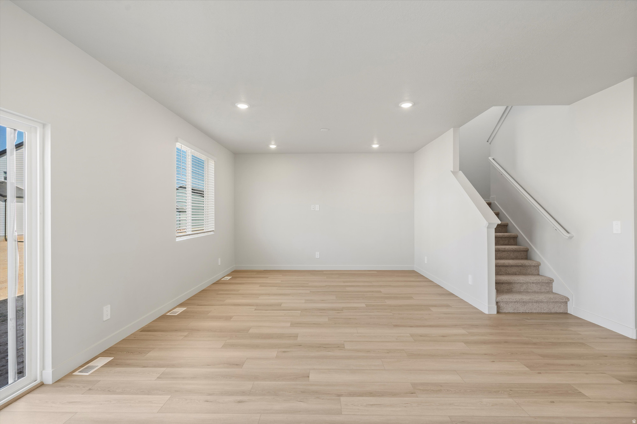 STRATTON ACRES - Residential