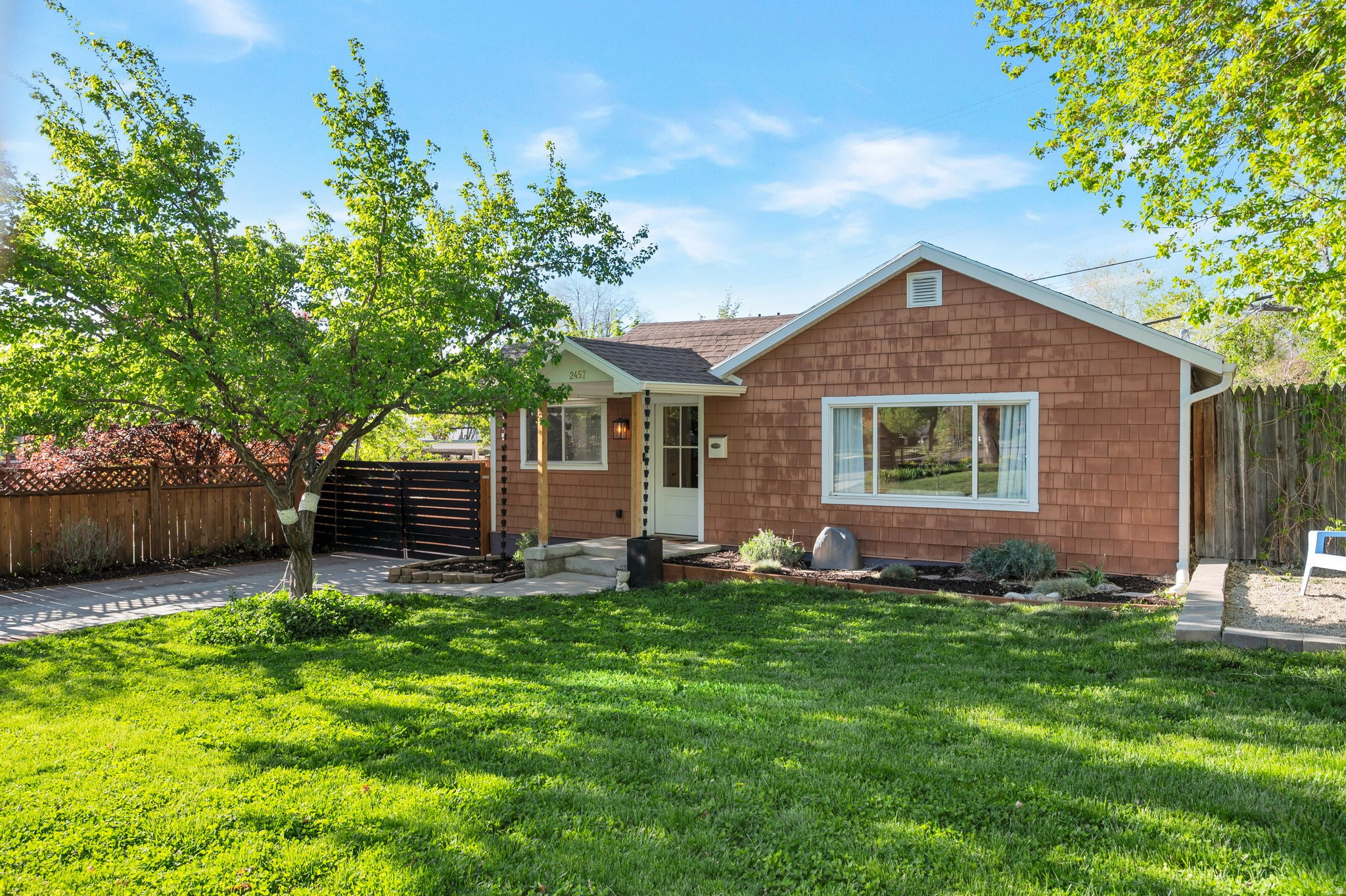 LAURELHURST - Residential