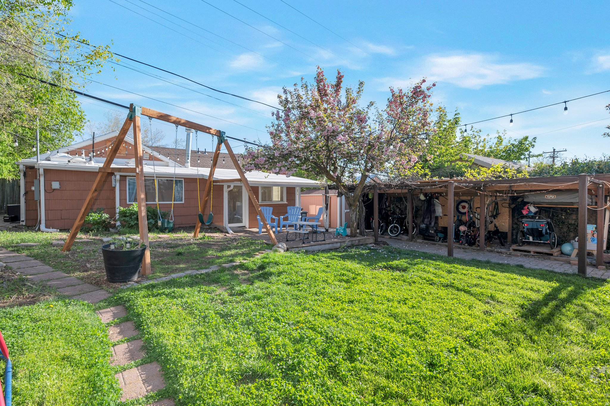 LAURELHURST - Residential