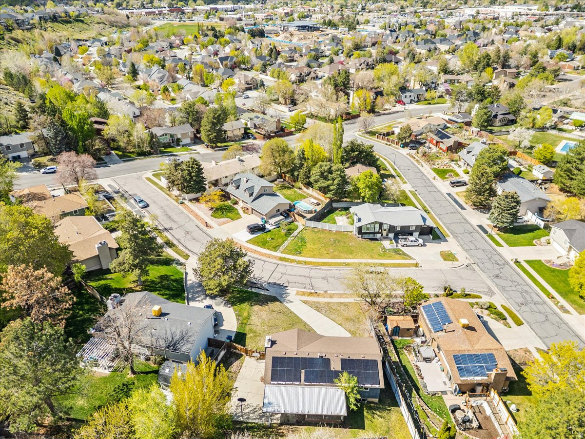 RAINTREE VILLAGE - Residential