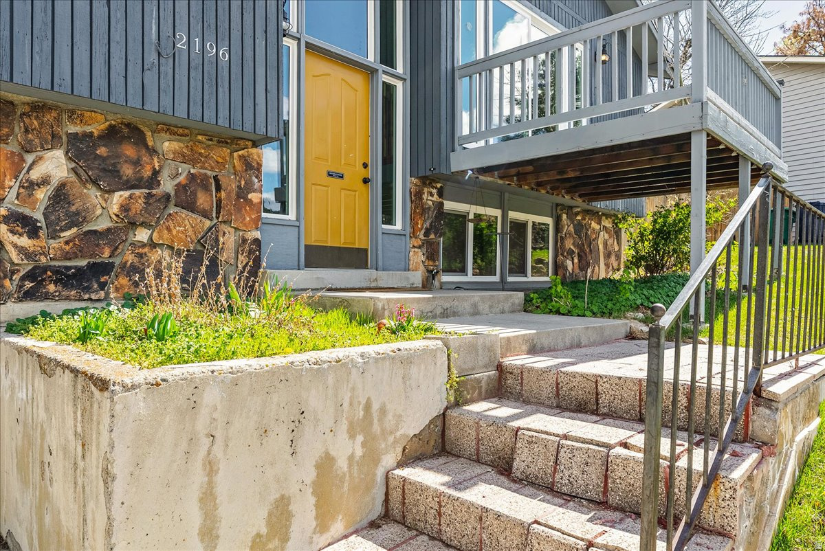 RAINTREE VILLAGE - Residential