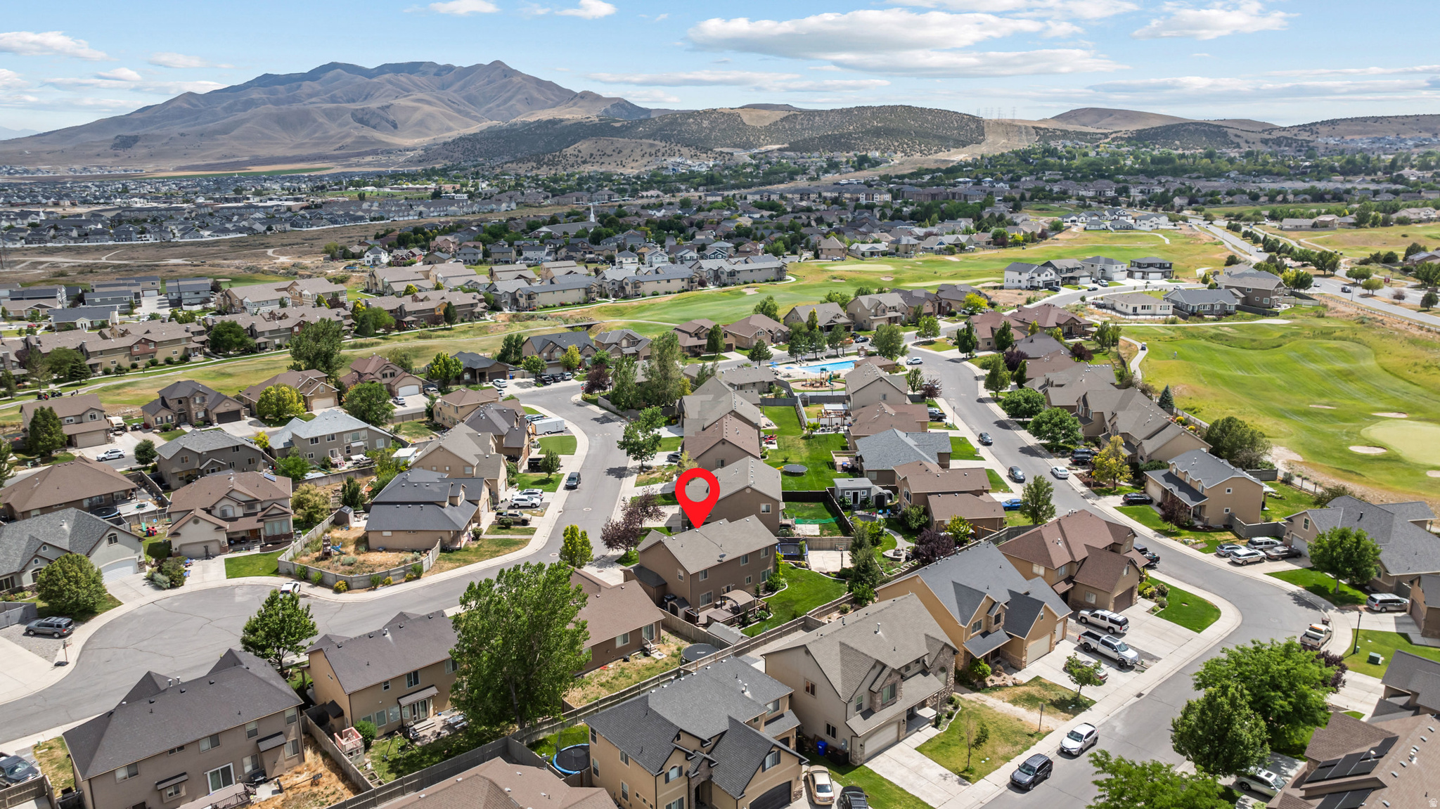 HIGHLANDS ON THE GREEN - Residential