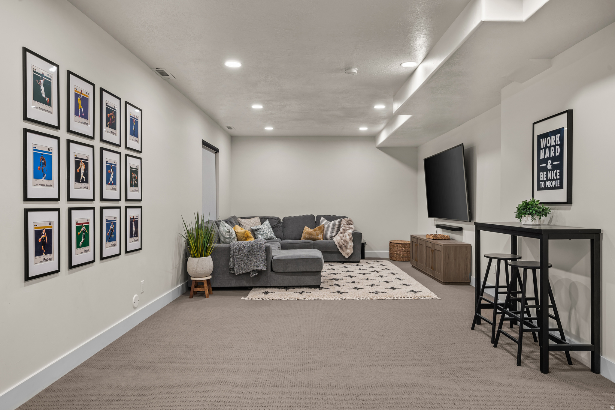 HIGHLANDS ON THE GREEN - Residential