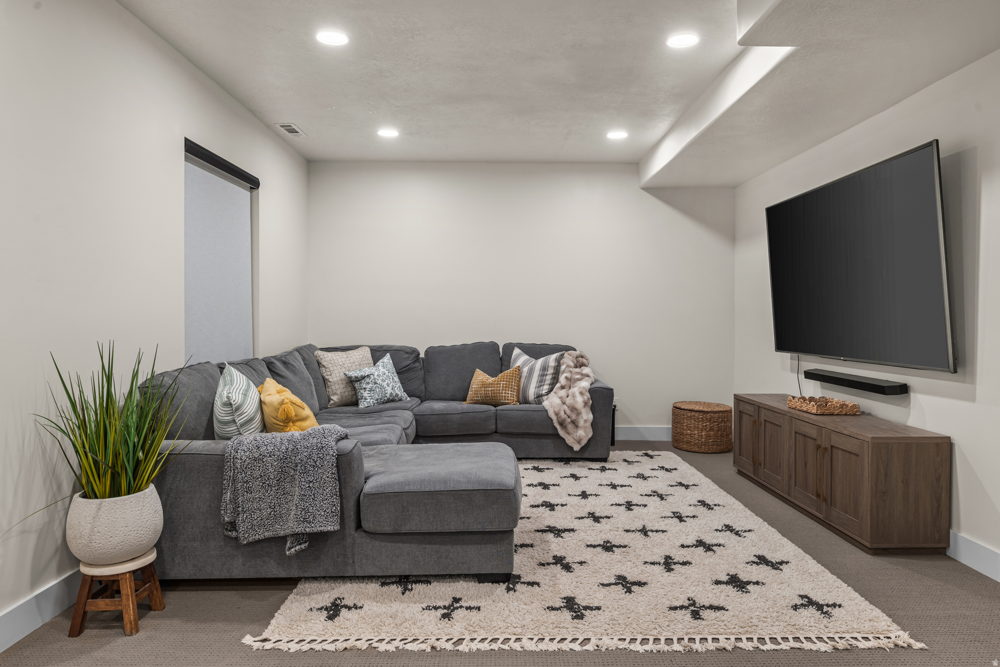 HIGHLANDS ON THE GREEN - Residential