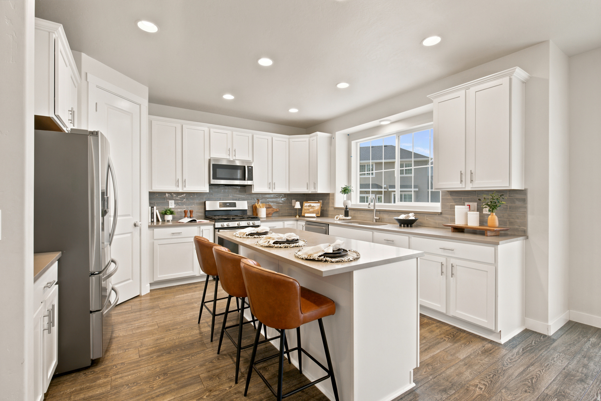 STANSBURY PLACE 6022 - Residential